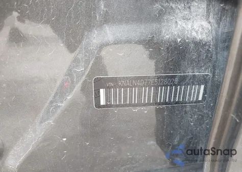 2014 Kia Cadenza Premium z USA, uszkodzony, nr VIN KNALN4D77E5128028